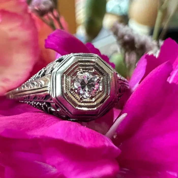 18 Karat White Gold Art Deco Diamond Ring 10000548 ONeills Estate Jewelry Rings