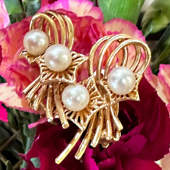 Earrings ONeills Estate Jewelry 14 Karat Yellow Gold Pearl Art Retro Earrings 31000247 Earrings ONeills Estate Jewelry 14 Karat Yellow Gold Pearl Art Retro Earrings 31000247